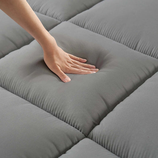 Winter Mattress Topper 700 GSM- Grey Comforters Apricot