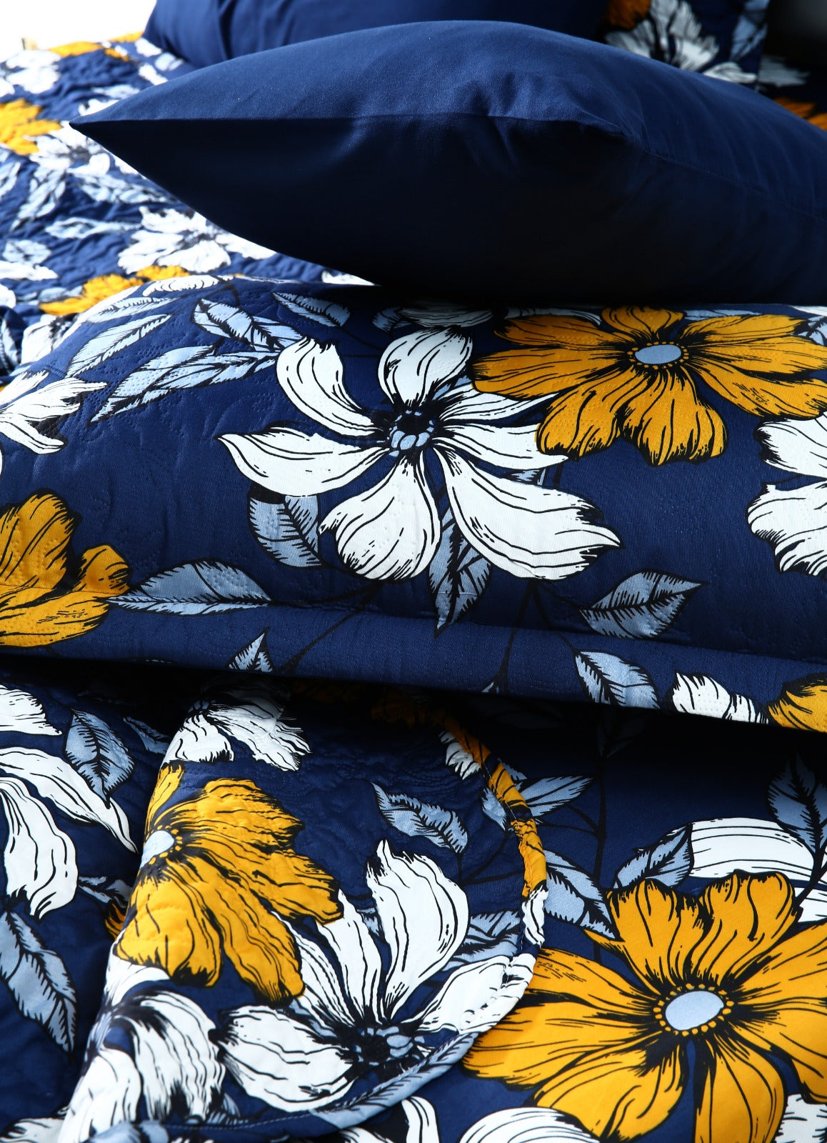 6 PCs Printed Bed Spread Set-White Flower Bed Spread Apricot