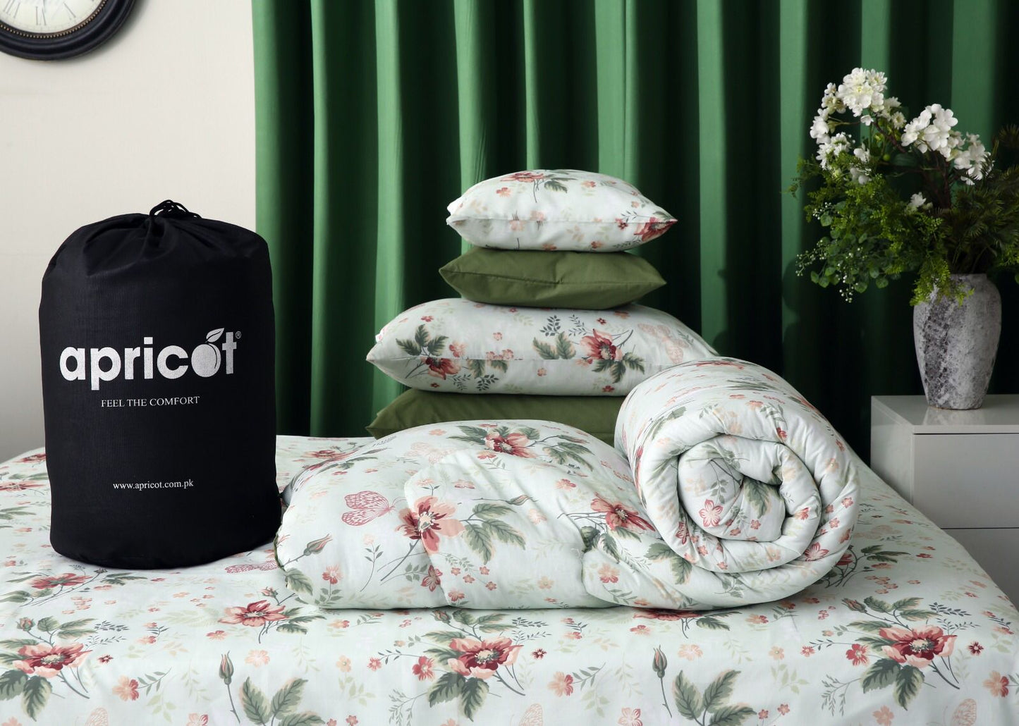 8 PCs Winter Comforter Set-Rosa Comforters Apricot