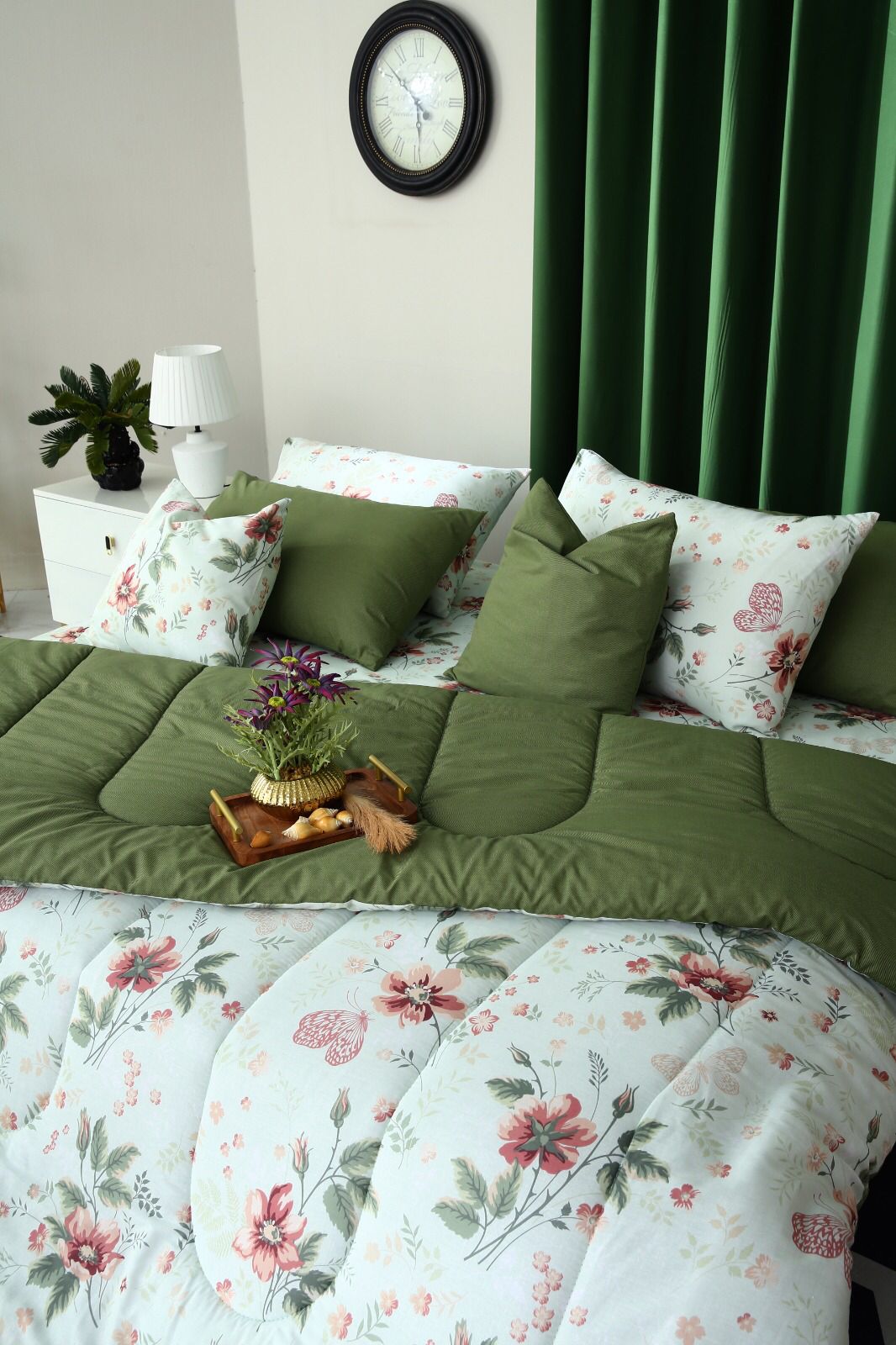 8 PCs Winter Comforter Set-Rosa Comforters Apricot