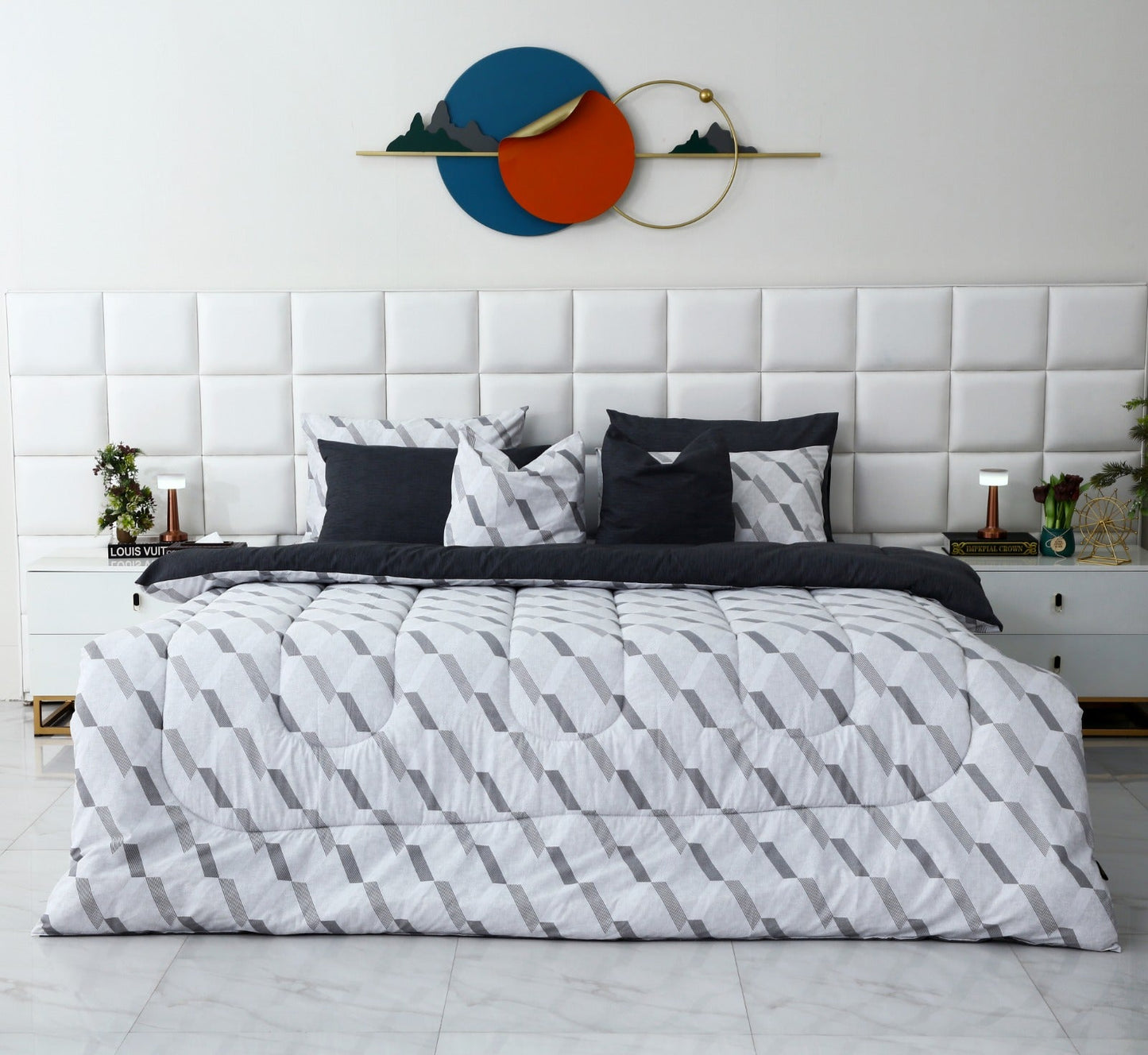 8 PCs Winter Razai Set-Sliver Triangles Comforters Apricot