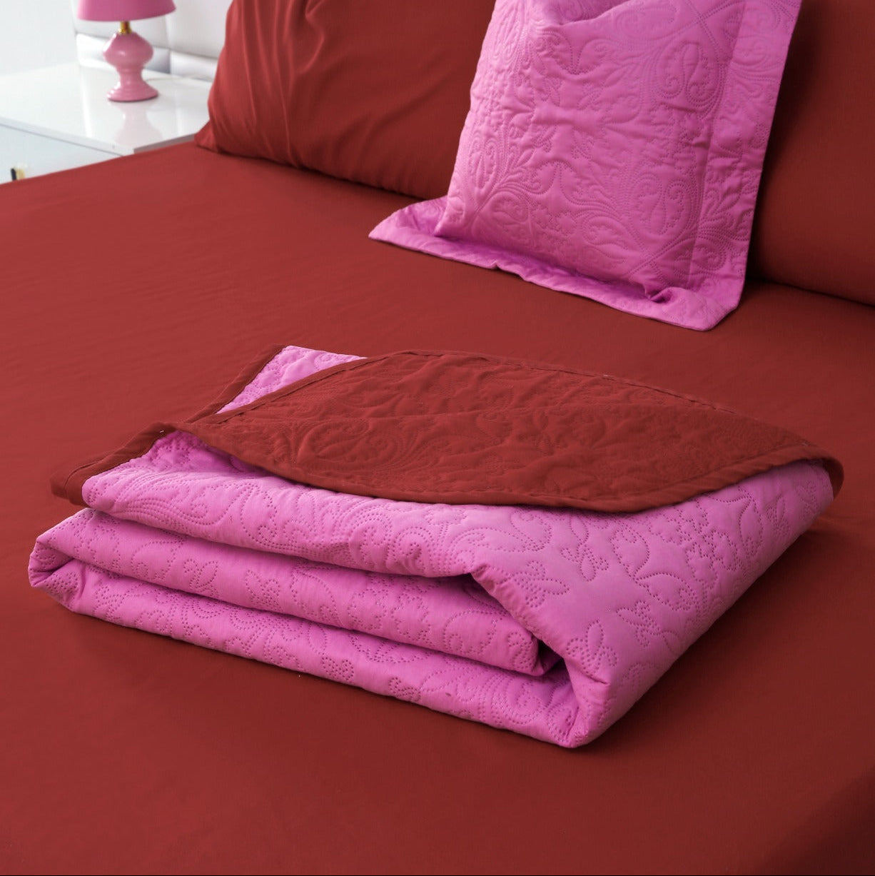 7 PCs Ultrasonic Bed Spread Set-Red over Lilac Bed Spread Apricot   