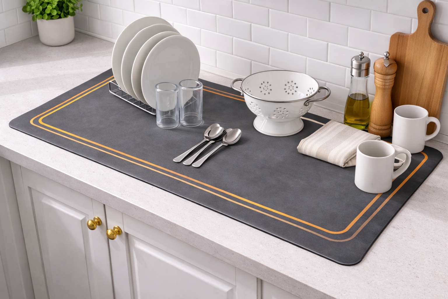 AntiSkid Dish Drying Heat & Water Protector Mat-SA-2553-Black with Golden Border Rugs Apricot
