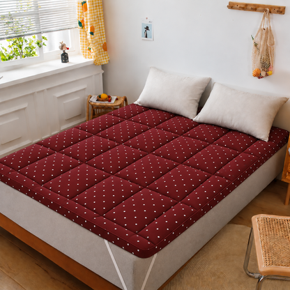 Winter Mattress Topper 700 GSM- Plum Polka Comforters Apricot