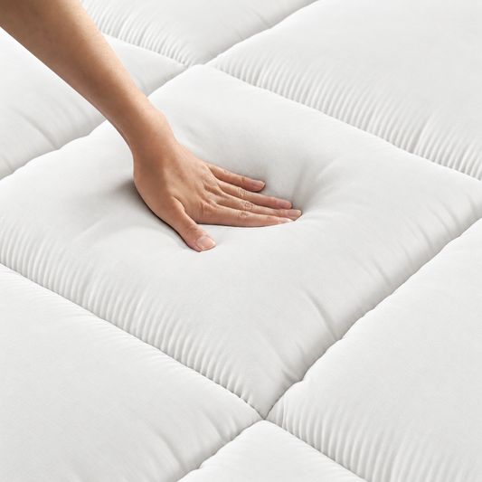Winter Mattress Topper 700 GSM- White Comforters Apricot