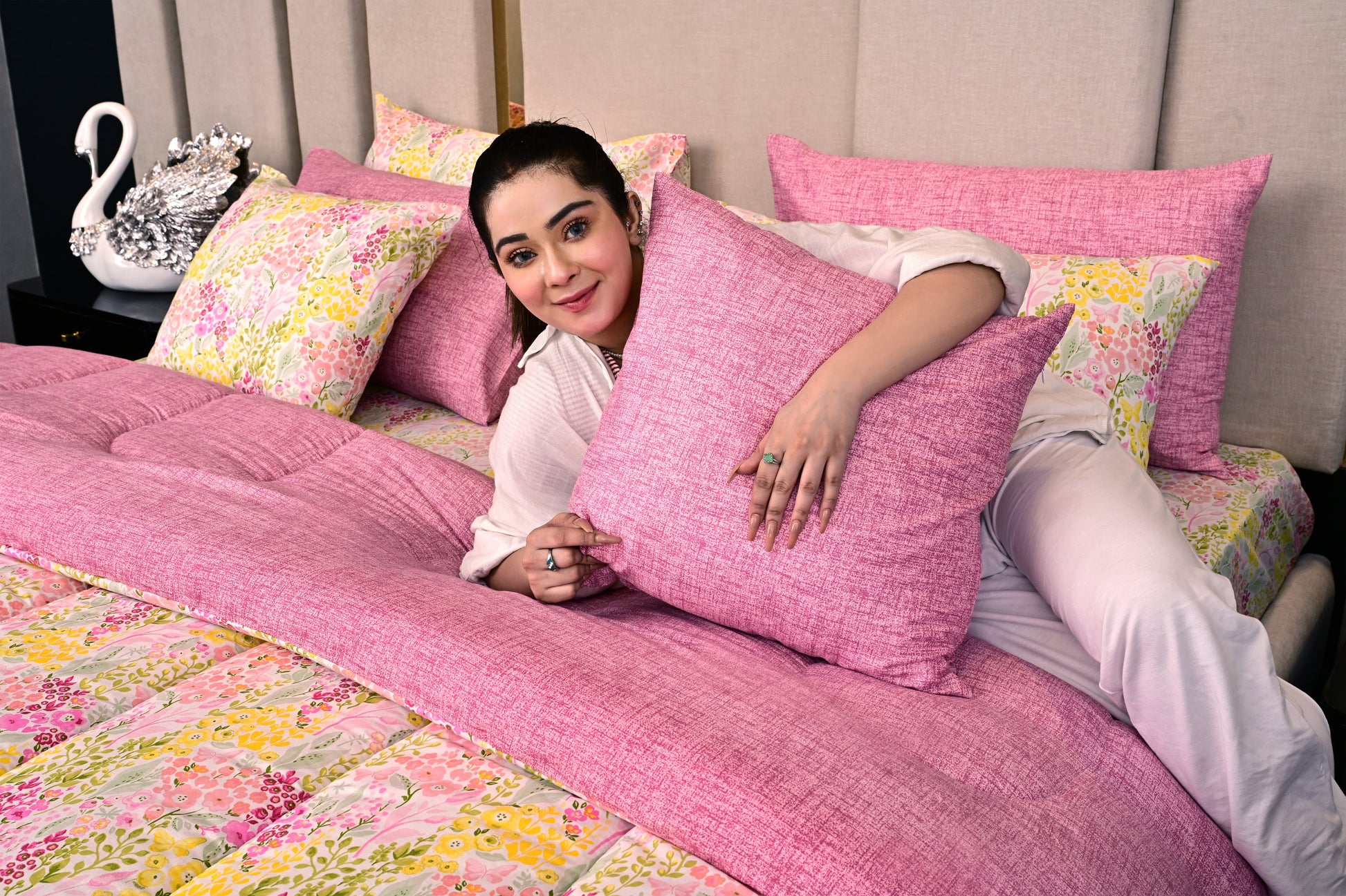 8 PCs Winter Comforter Set-Peace Lily Comforters Apricot