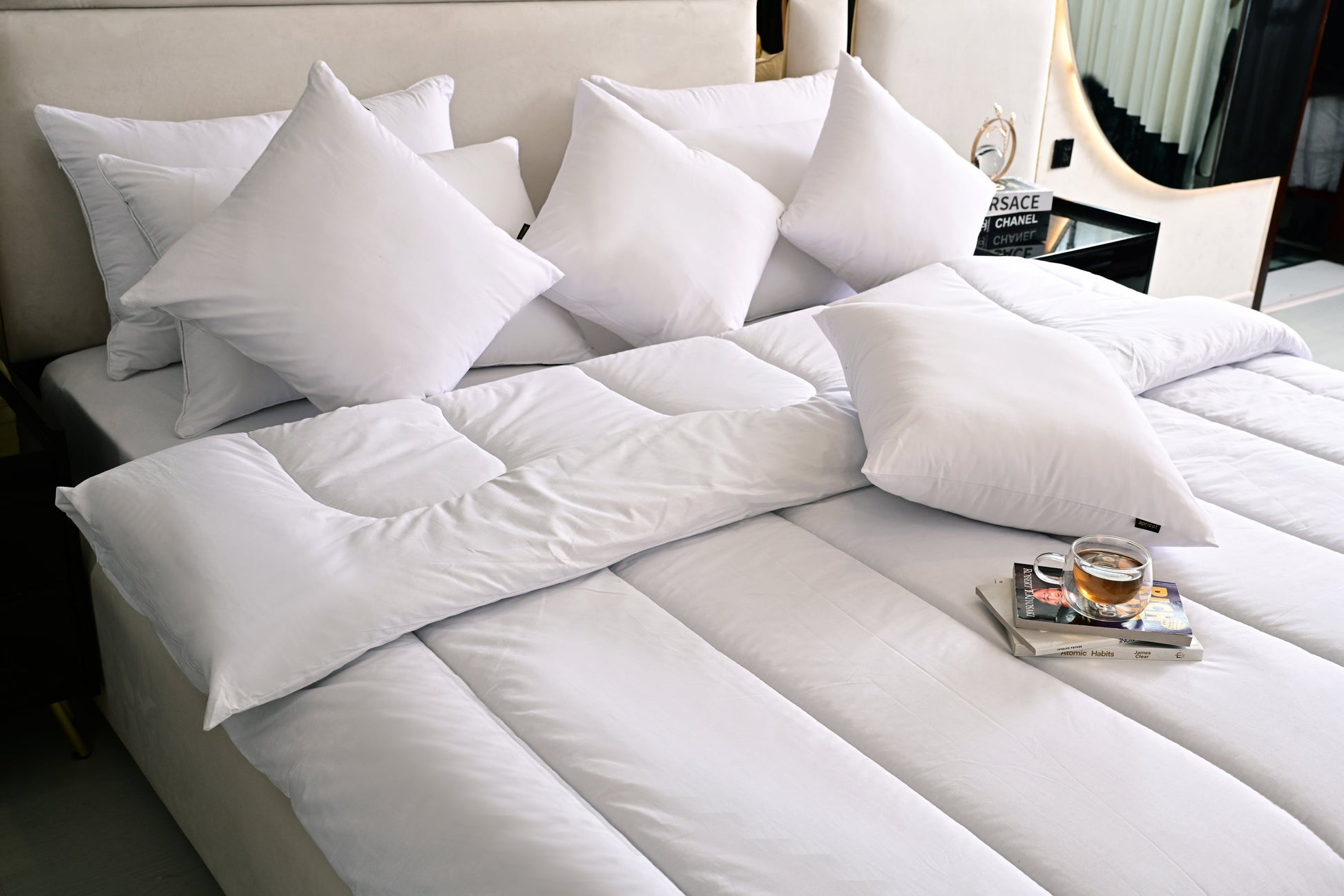 9 PCs White Filling Deal(4 Cuhsions+4 Pillows+Quilt) Comforters Apricot