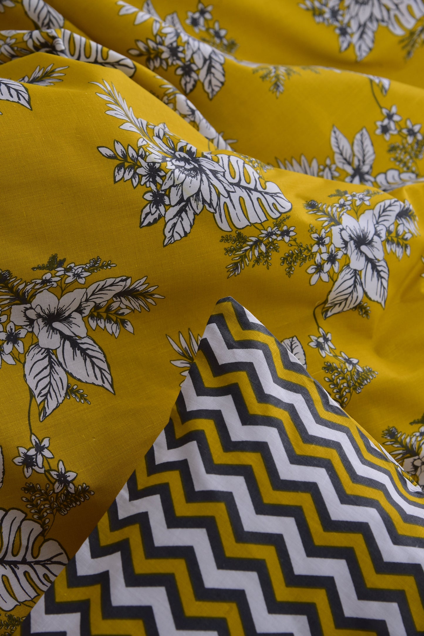 1 PC Double Winter Comforter-Mustard Garden Comforters Apricot
