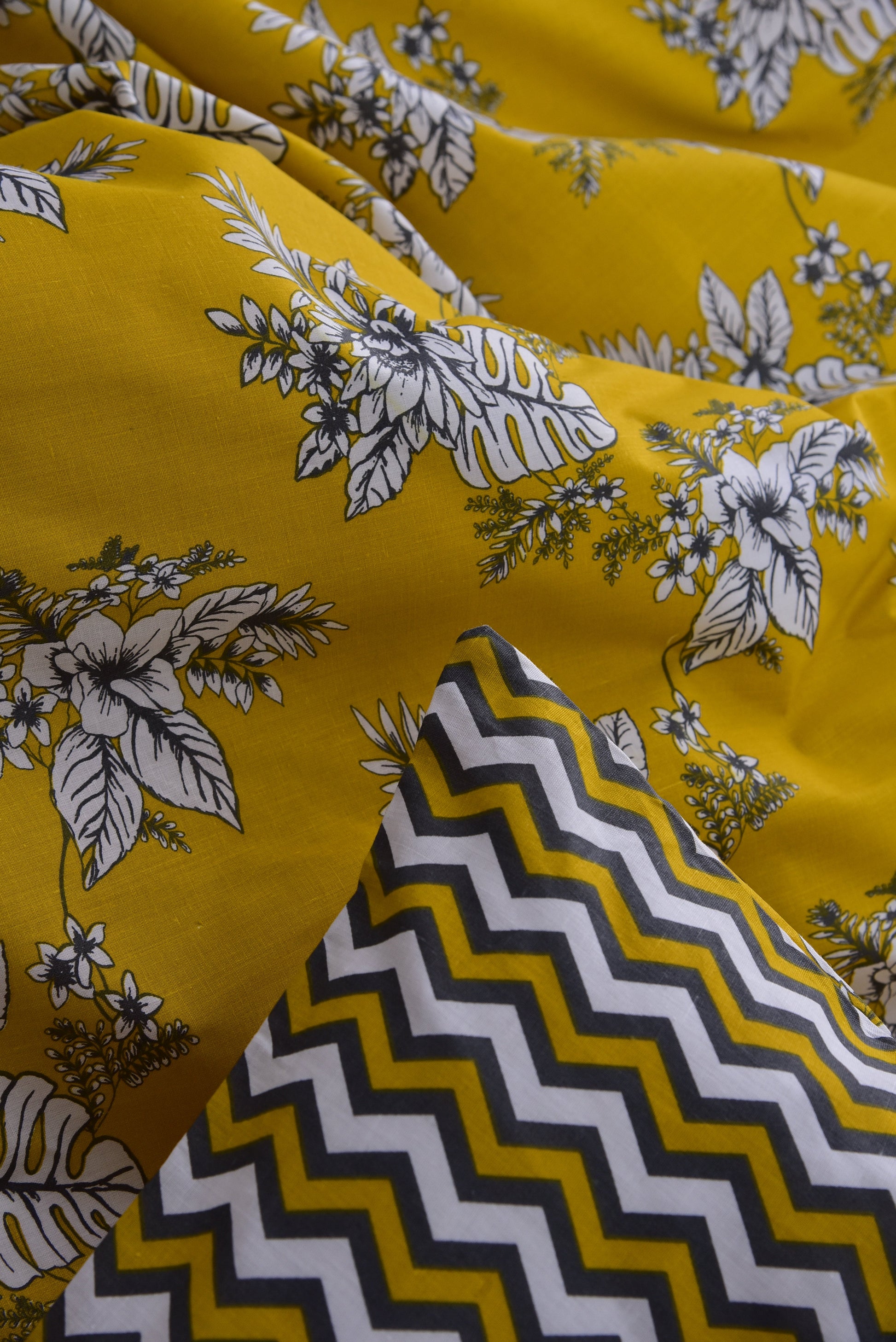 1 PC Double Winter Comforter-Mustard Garden Comforters Apricot