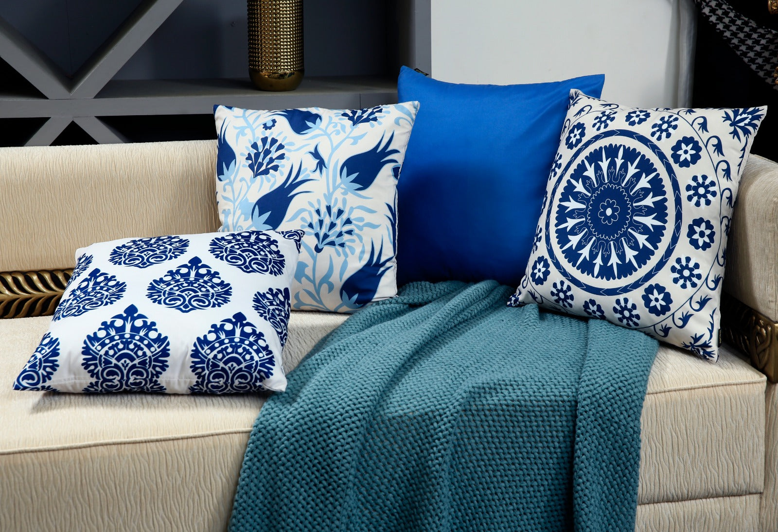 4 PCs Digital Printed Cotton Cushions-Blue Branco cushions Apricot   