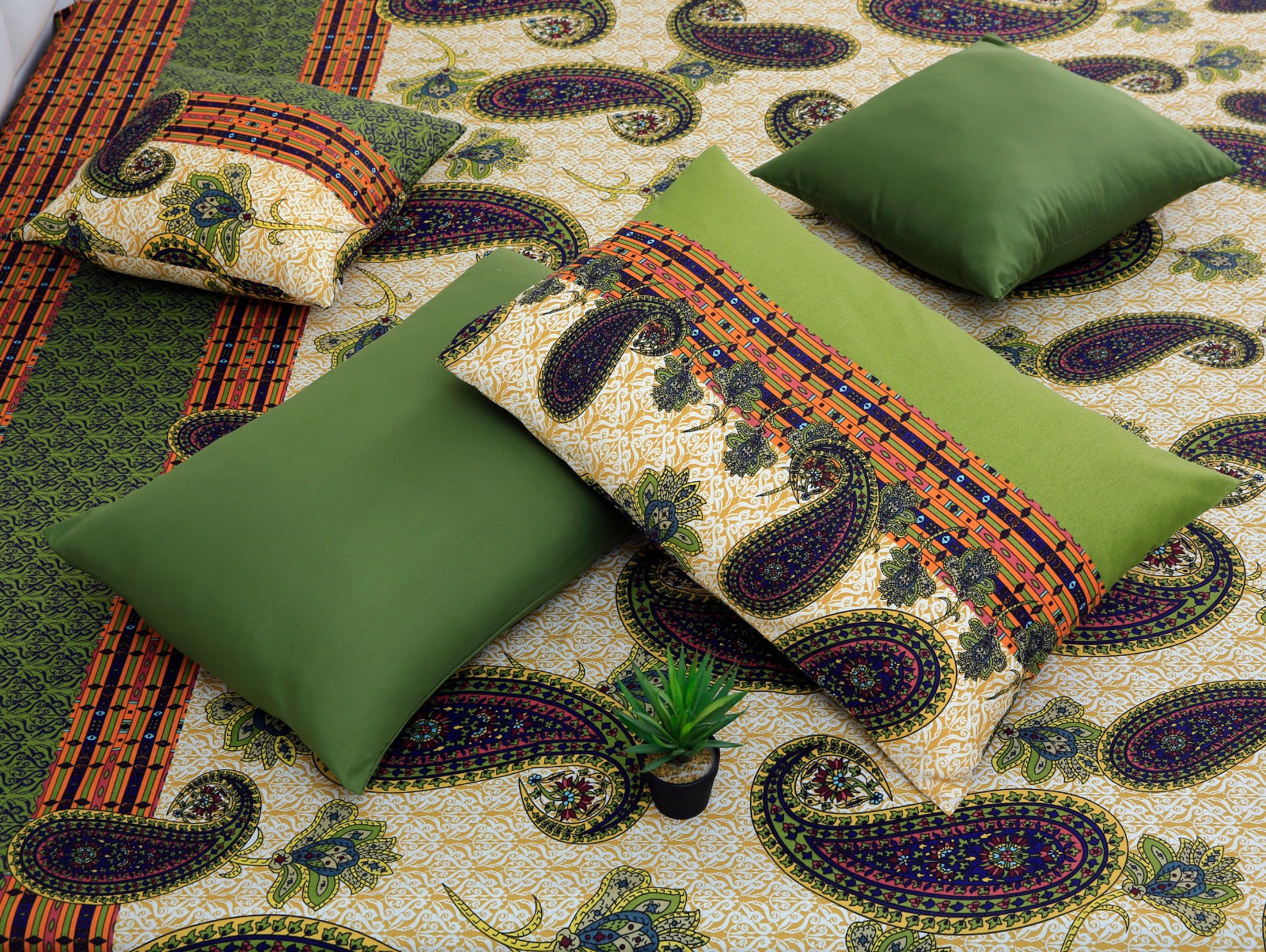 8 PCs Winter Comforter Set-Green Paisley Comforters Apricot