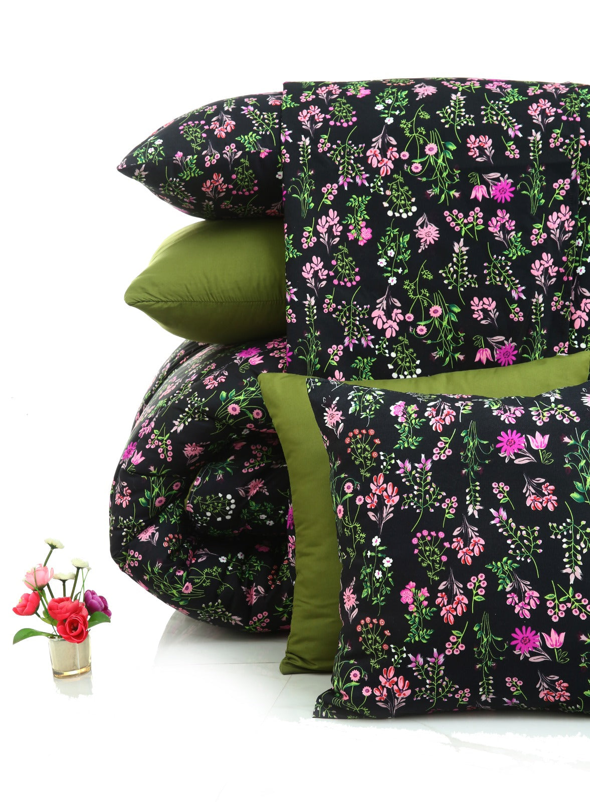 8 PCs Winter Razai Set-Crocus(With Olive Reverse) Comforters Apricot