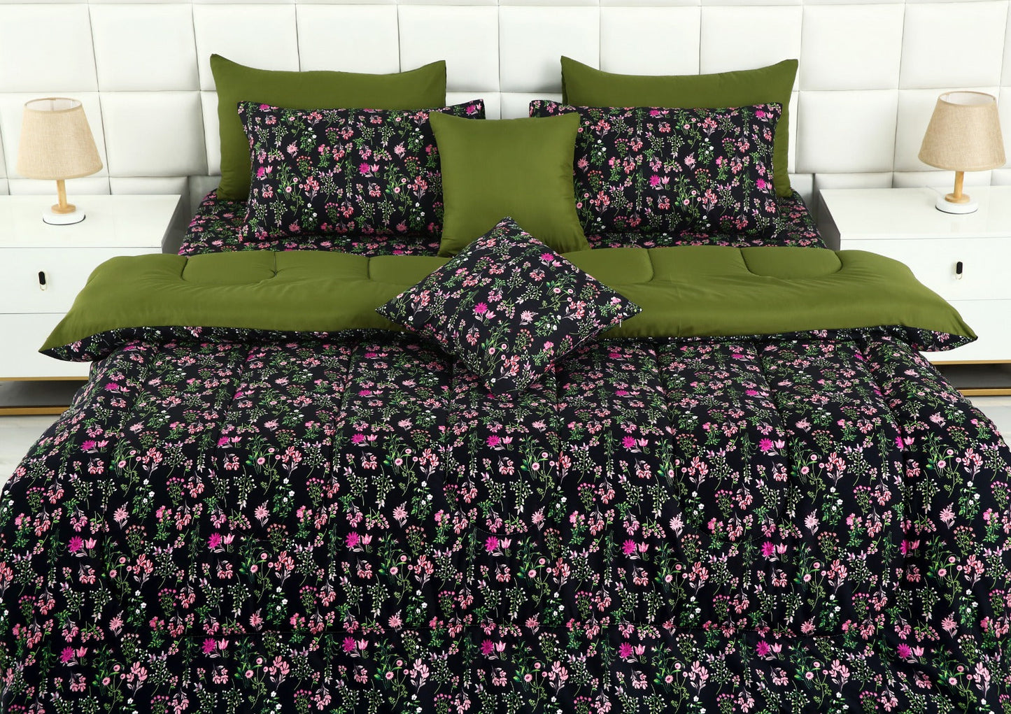 8 PCs Winter Razai Set-Crocus(With Olive Reverse) Comforters Apricot