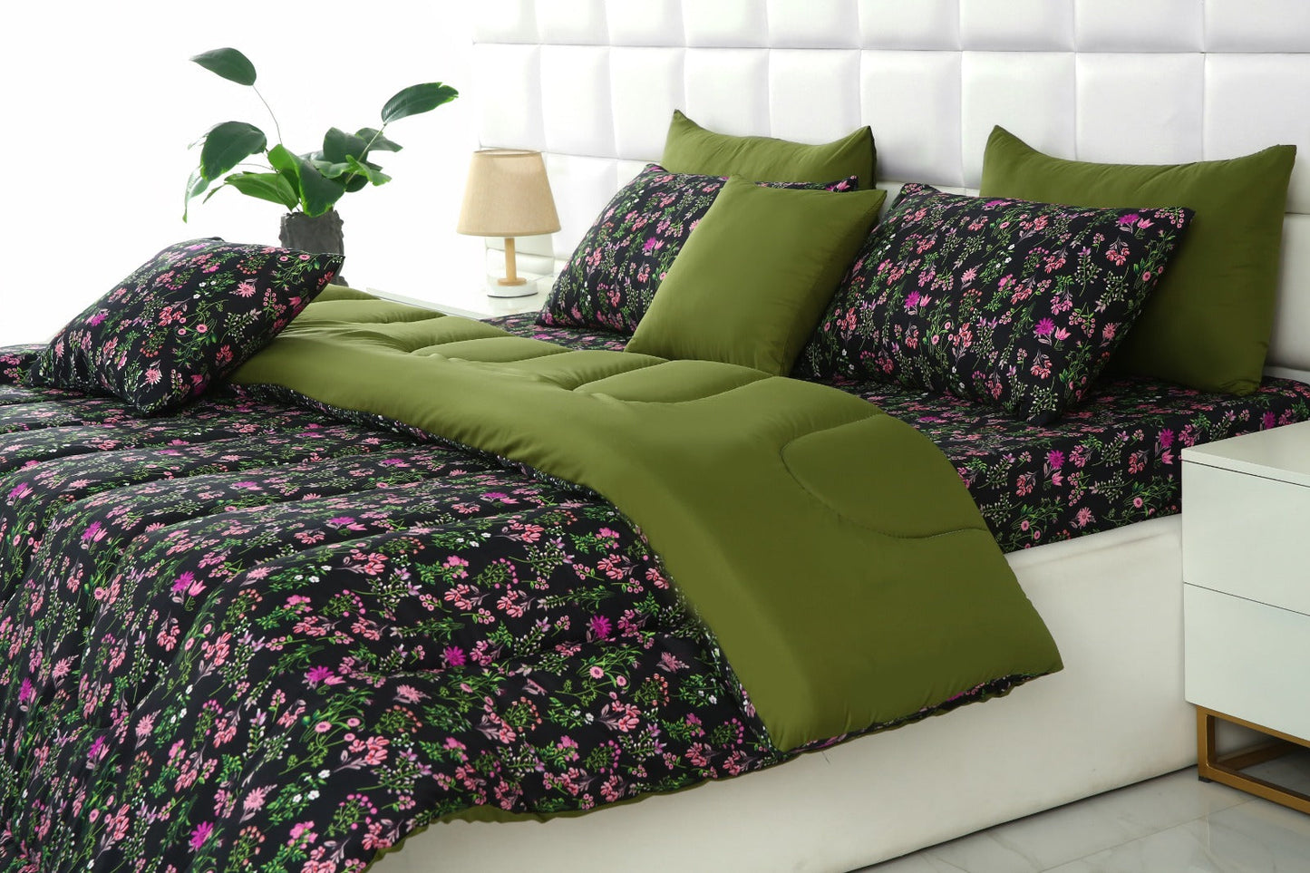 8 PCs Winter Razai Set-Crocus(With Olive Reverse) Comforters Apricot