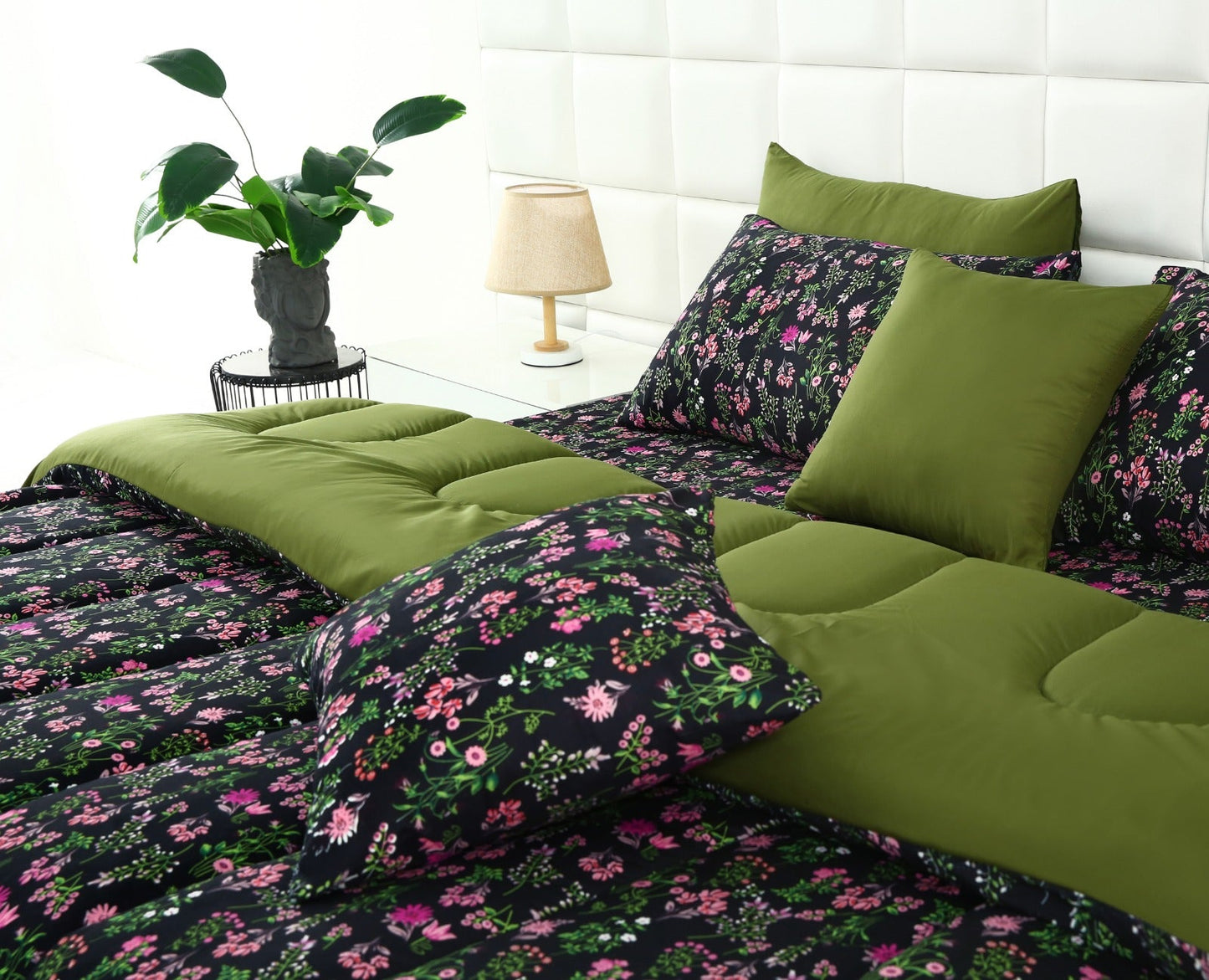 8 PCs Winter Razai Set-Crocus(With Olive Reverse) Comforters Apricot