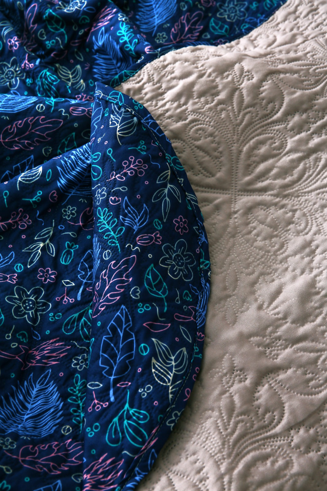 6 PCs Printed Bed Spread Set-Blue Lilly Bed Spread Apricot