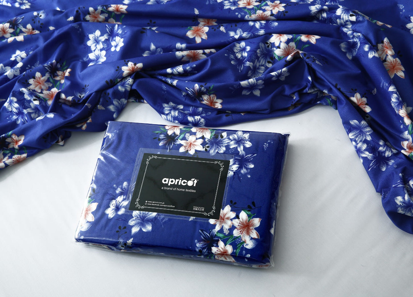 3 PCs Double Bed Sheet-Phlox Bed Sheets Apricot