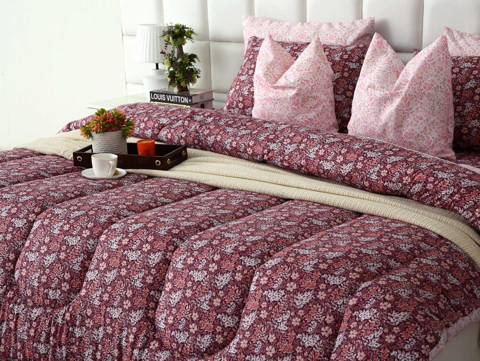 8 PCs Winter Comforter Set-Daisy Day Comforters Apricot