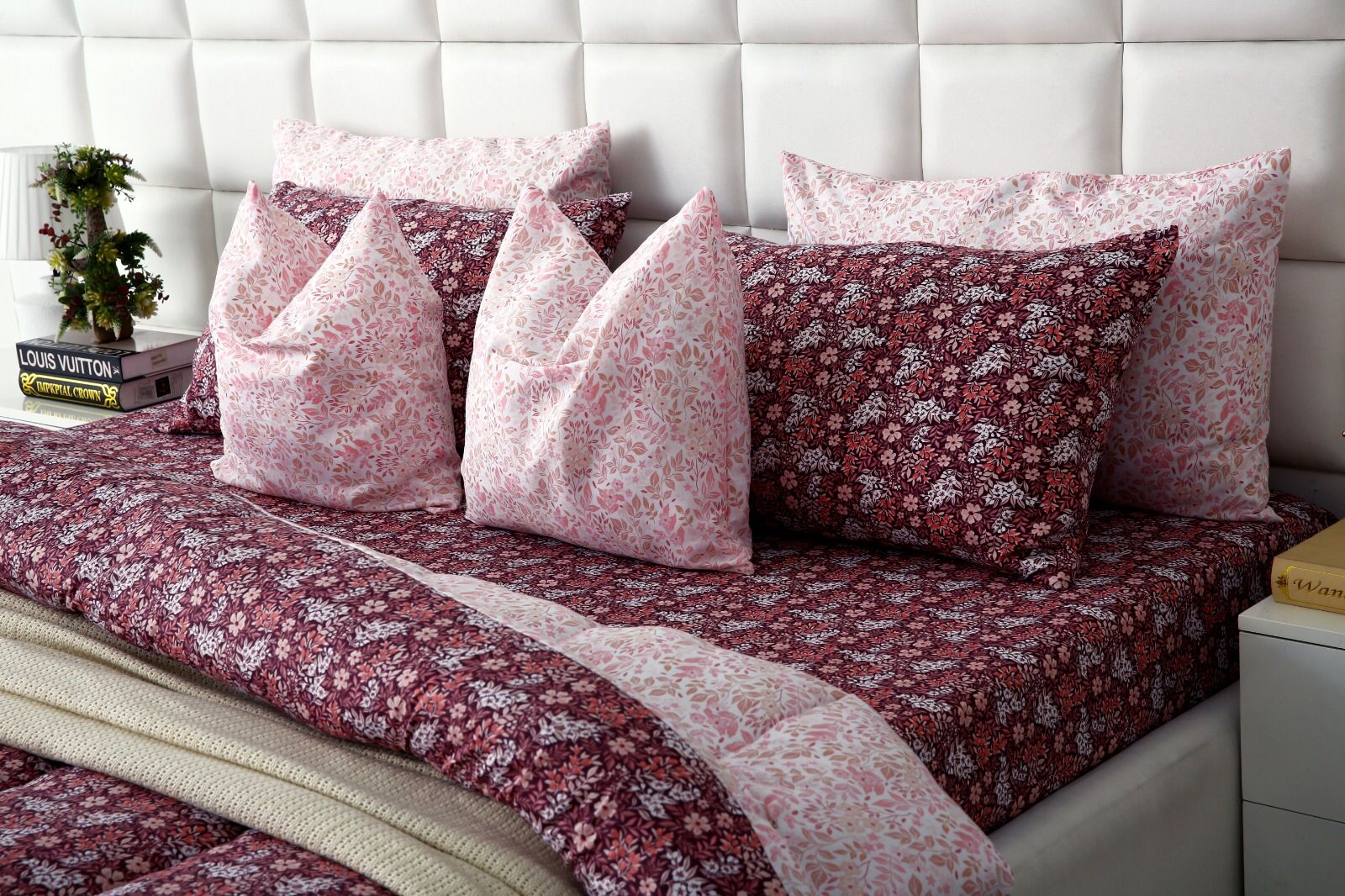 8 PCs Winter Comforter Set-Daisy Day Comforters Apricot