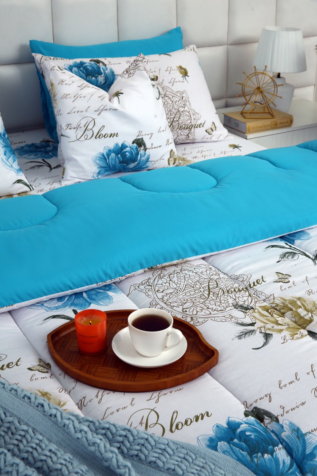 8 PCs Winter Comforter Set-Blue Flowers Comforters Apricot