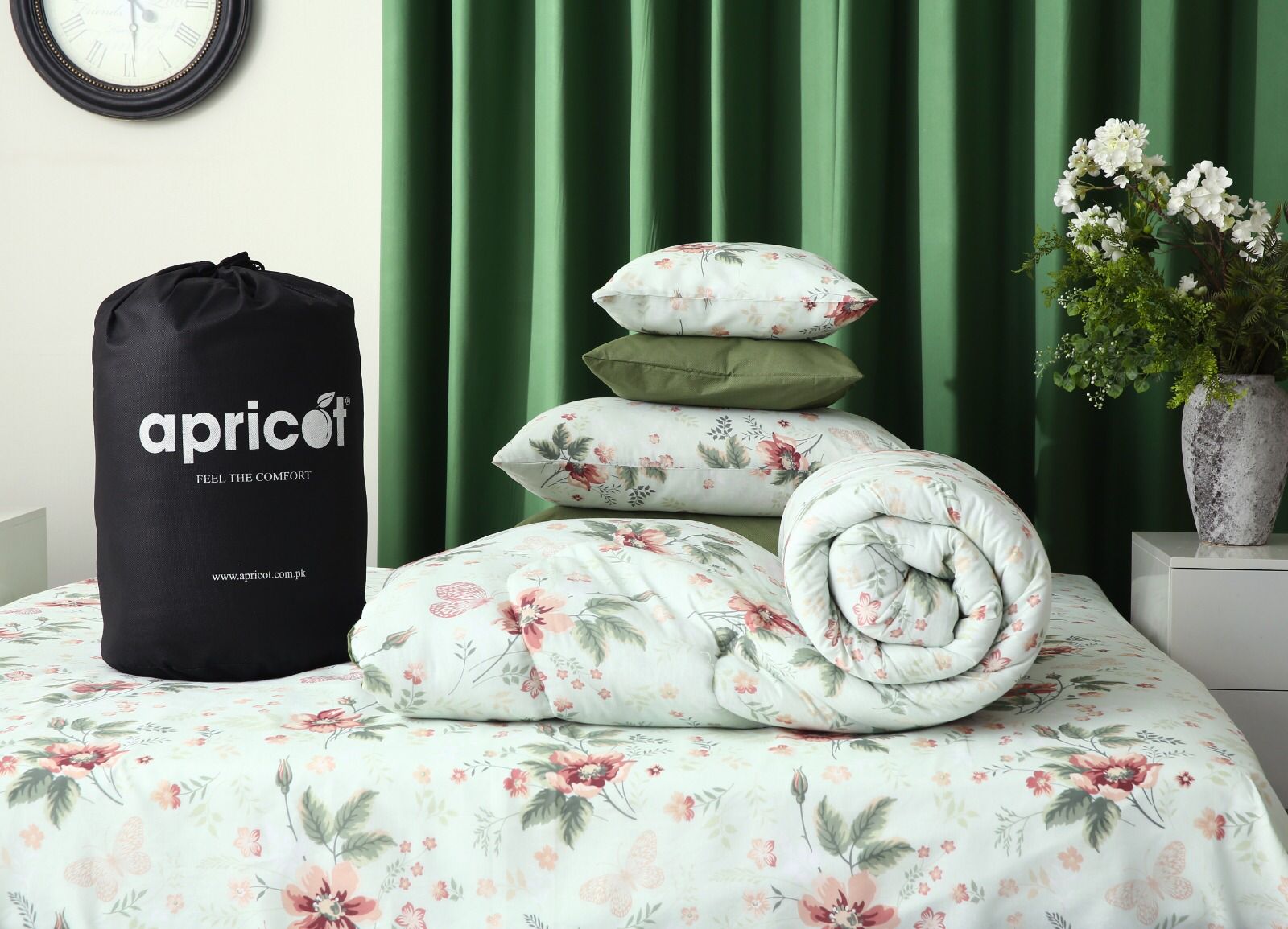 8 PCs Winter Comforter Set-Rosa Comforters Apricot