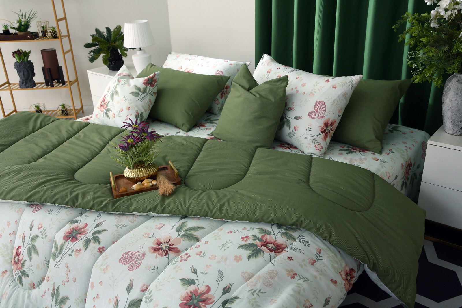8 PCs Winter Comforter Set-Rosa Comforters Apricot