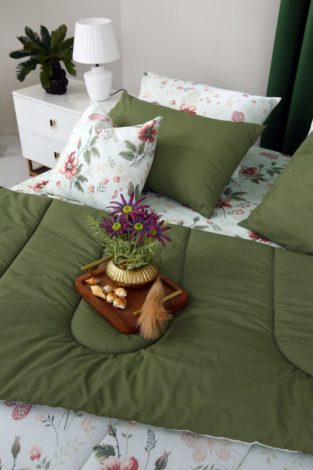 8 PCs Winter Comforter Set-Rosa Comforters Apricot