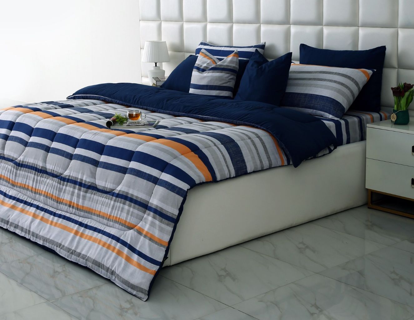 8 PCs Winter Comforter Set-Multi Bands Comforters Apricot