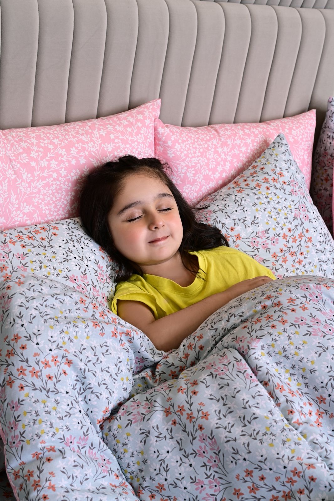 8 PCs Winter Comforter Set-Sweet Alyssum Comforters Apricot