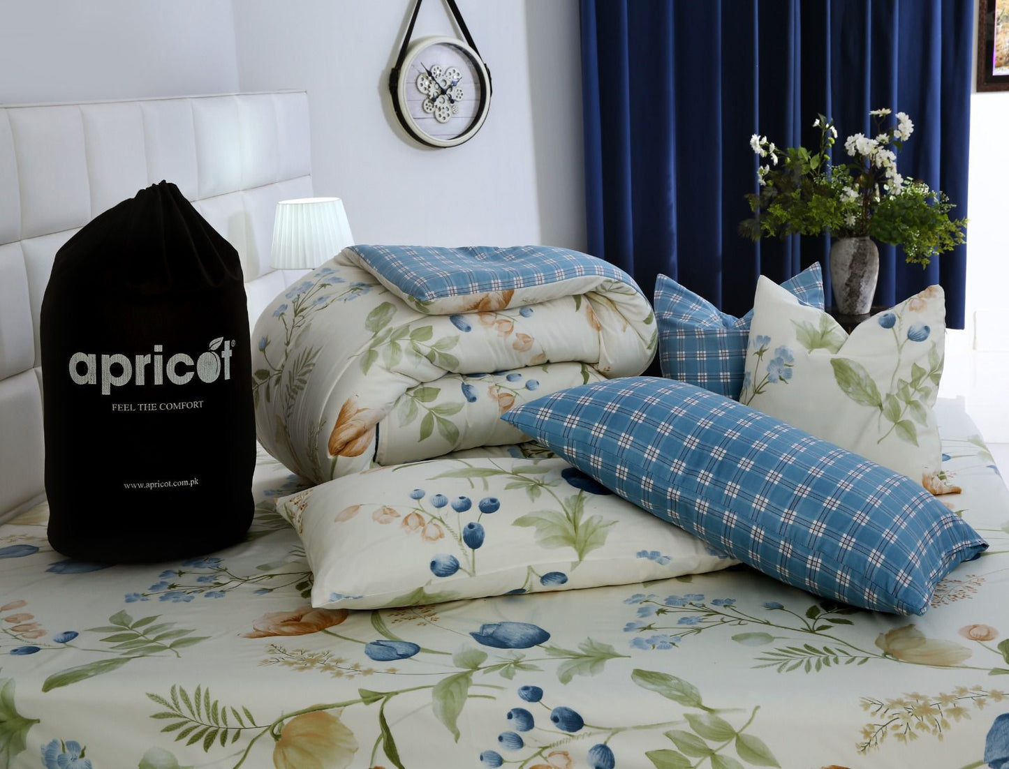 8 PCs Winter Comforter Set-Water Lily Comforters Apricot