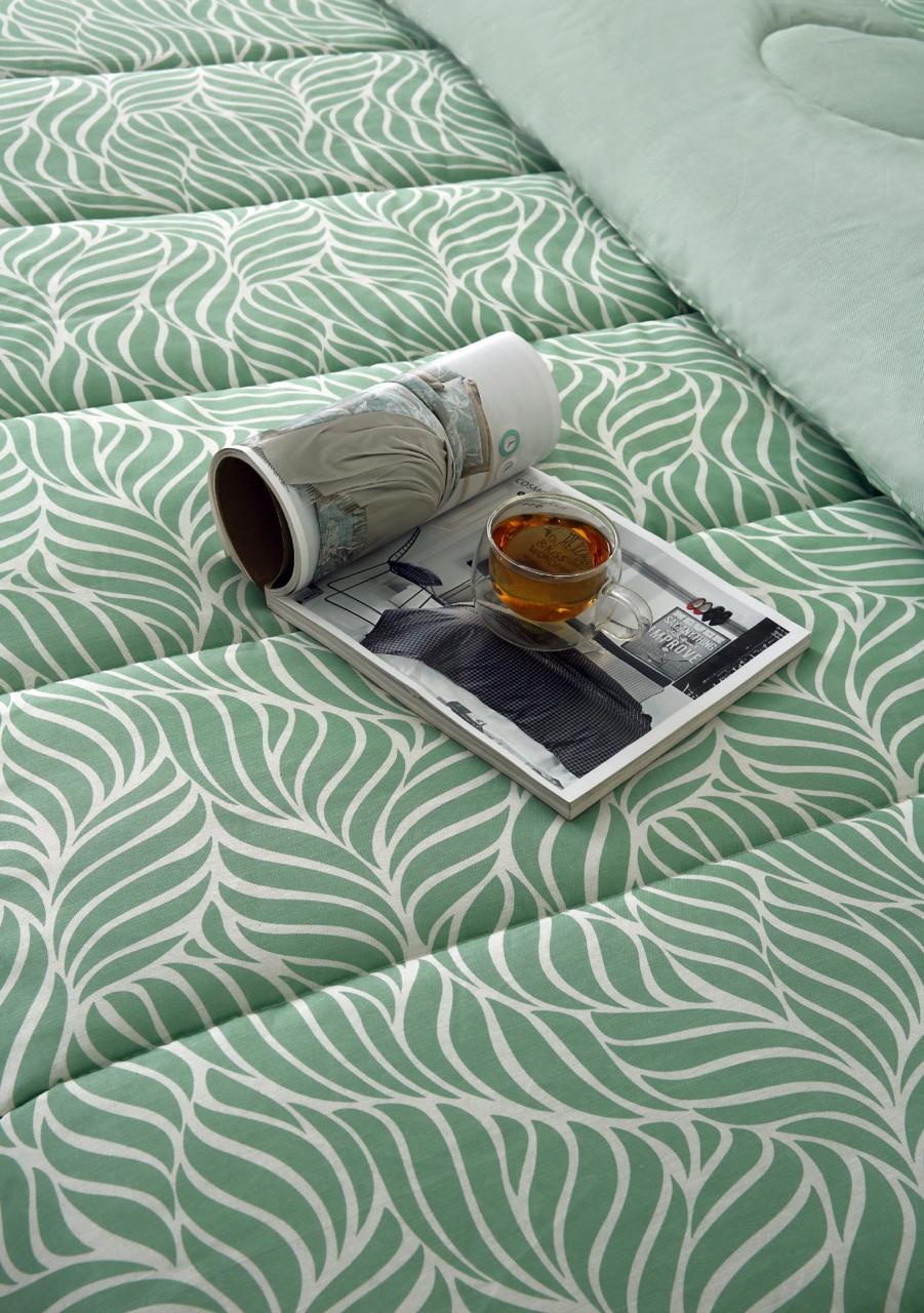 8 PCs Winter Comforter Set-Leafy Spiral Comforters Apricot