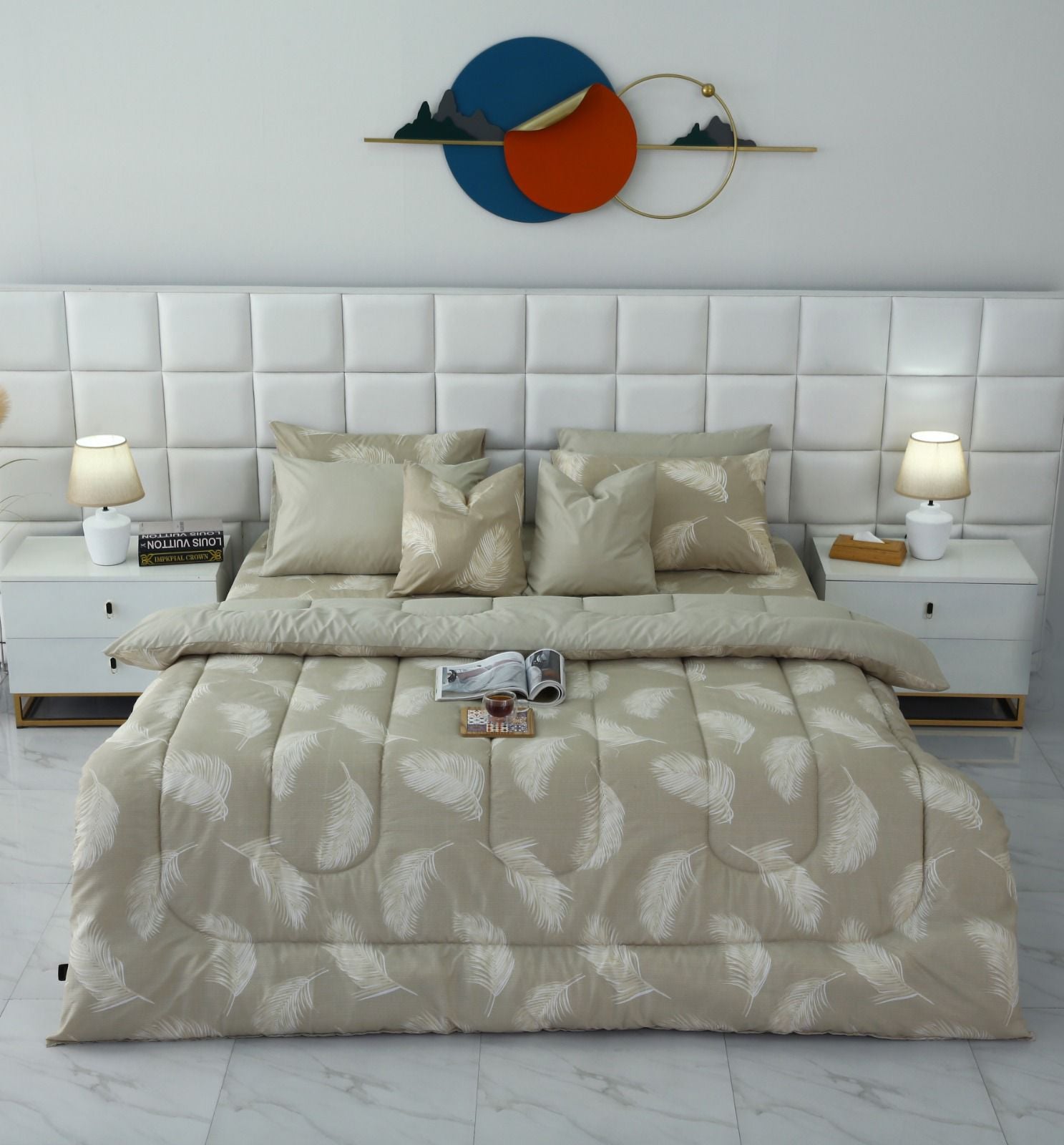 8 PCs Winter Comforter Set-Beige Feathers Comforters Apricot