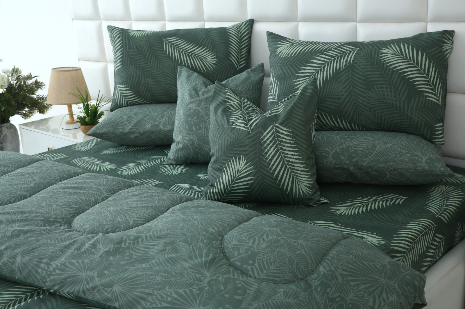 8 PCs Winter Razai Set-Emerald Feathers Comforters Apricot