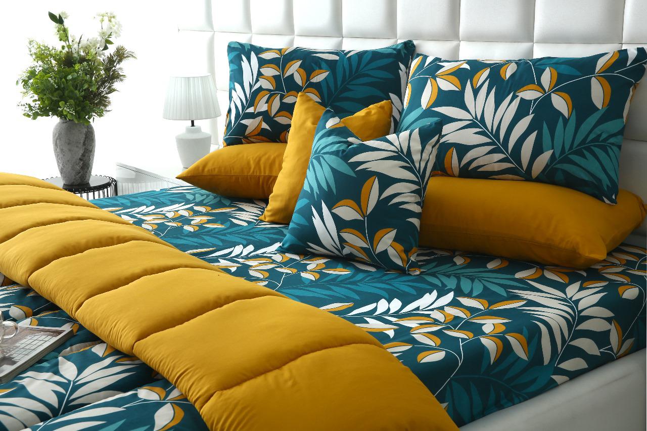 8 PCs Winter Razai Set-Tropicals Comforters Apricot