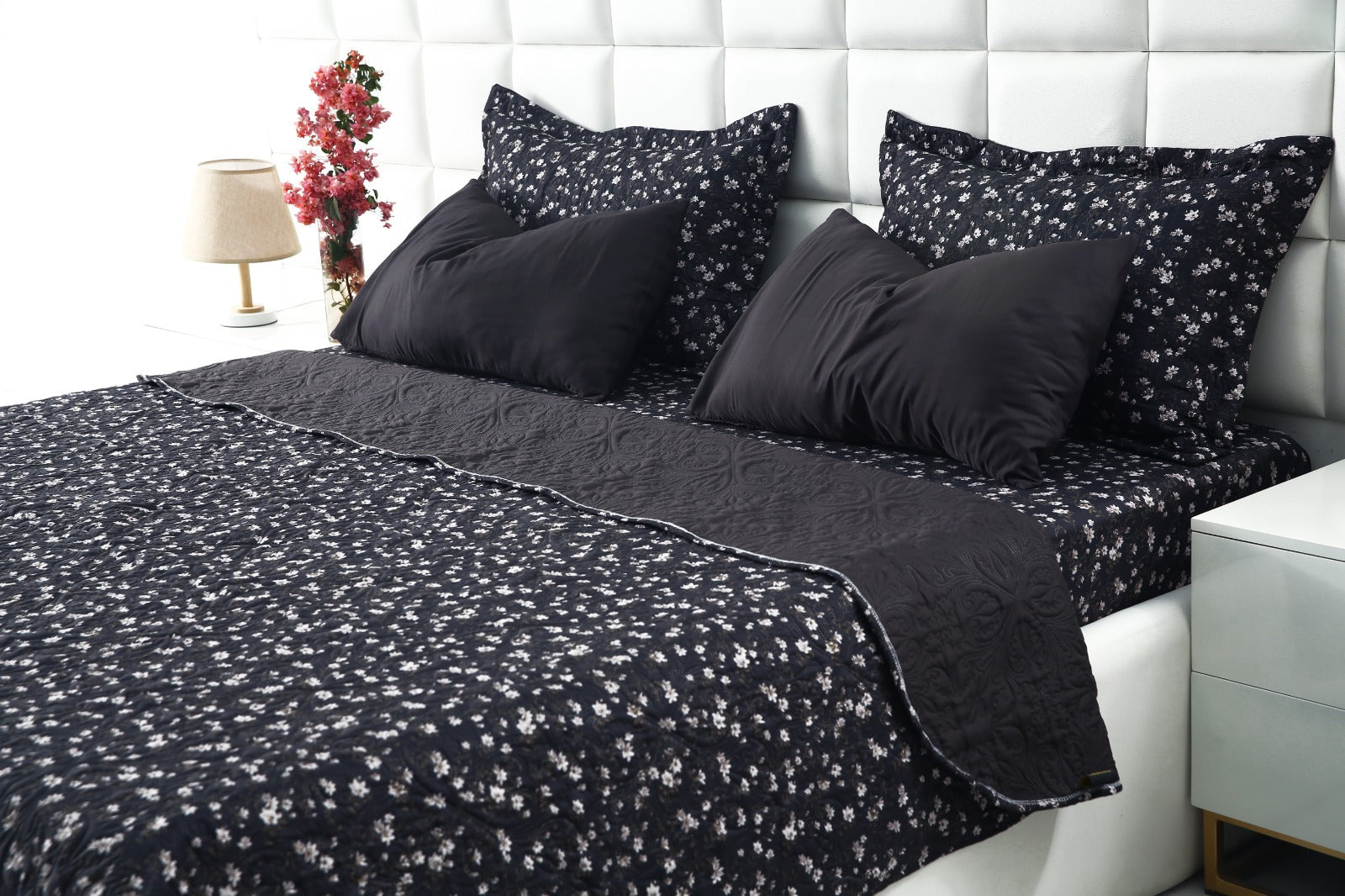 6 PCs Luxury Bed Spread Set-White Jazmin Bed Spread Apricot