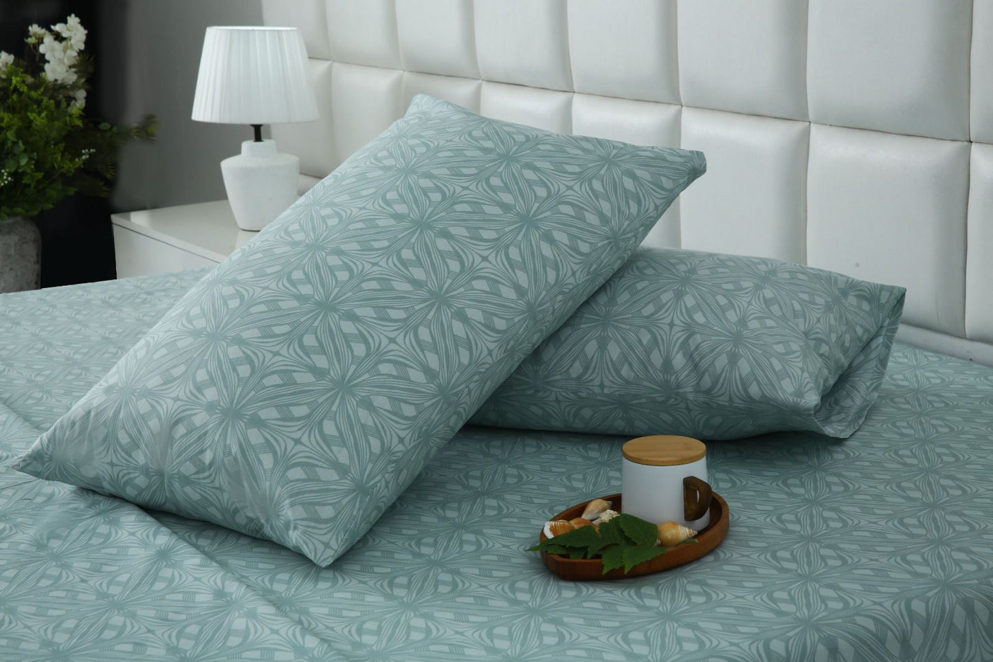 3 PCs Double Bed Sheet With Same Packing-Interlocking Petal Bed Sheets Apricot