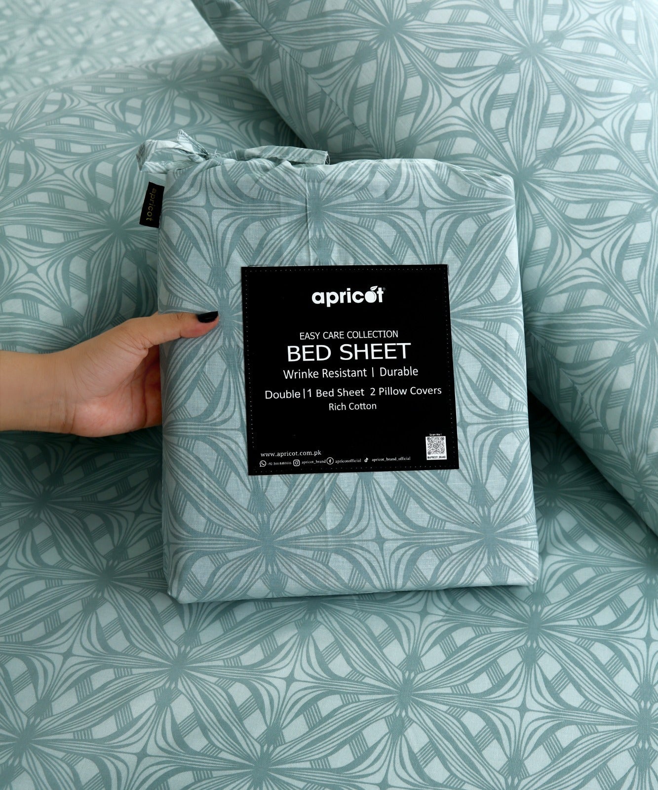 3 PCs Double Bed Sheet With Same Packing-Interlocking Petal Bed Sheets Apricot