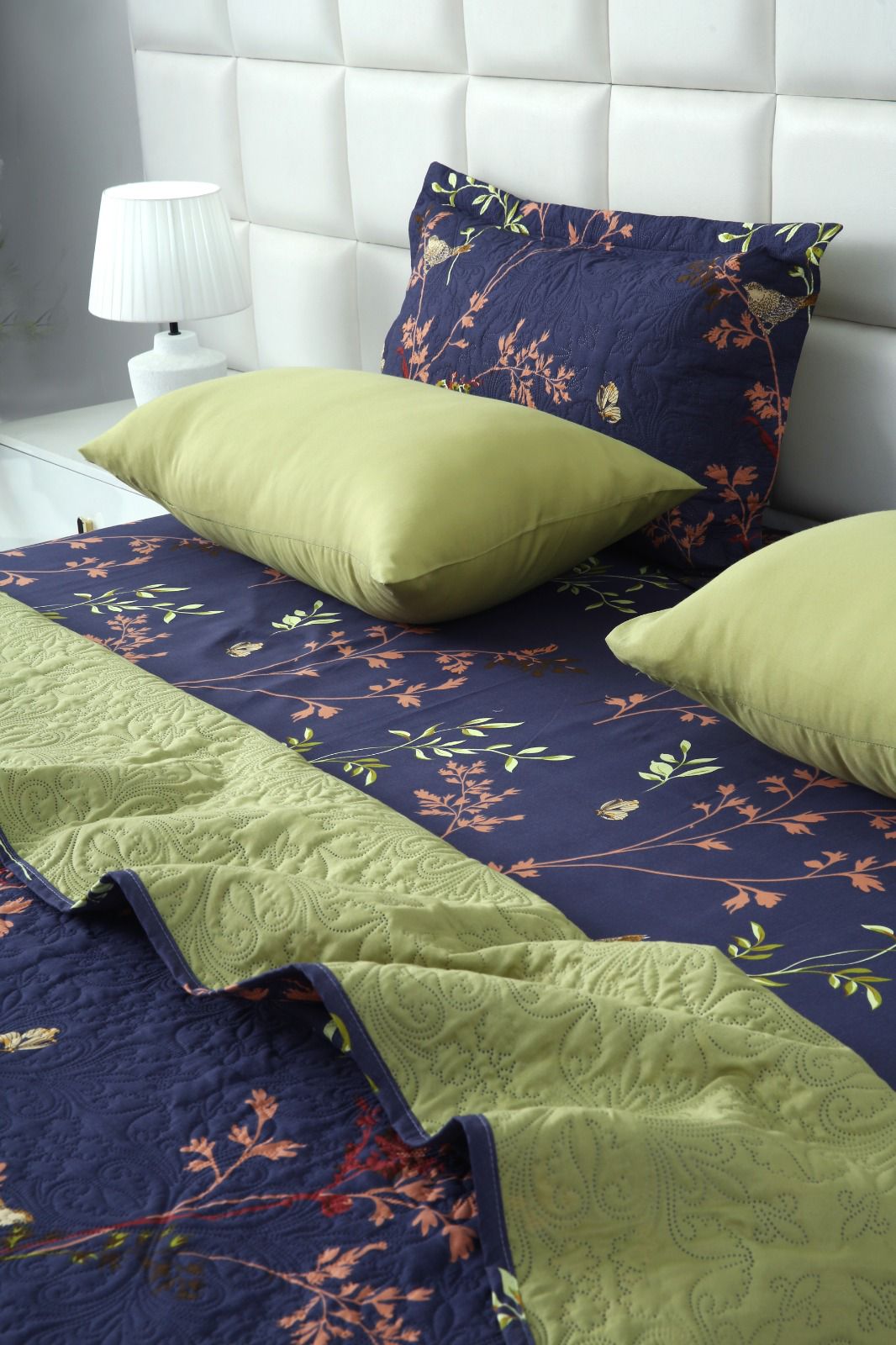 6 PCs Bed Spread Set- Retro Leaf Bed Spread Apricot