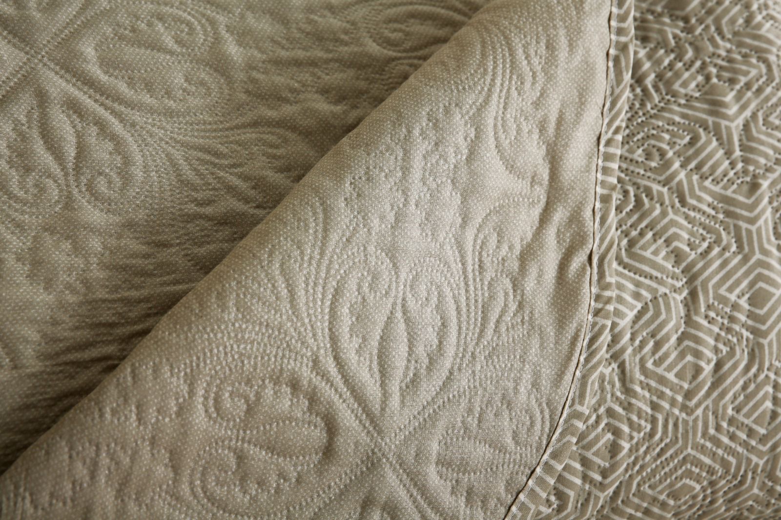 6 PCs Bed Spread Set- Opus Bed Spread Apricot