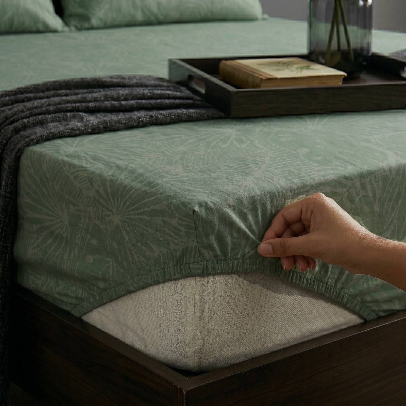 Fitted Bed Sheet- Leaved Vanilla Fitted Sheets Apricot