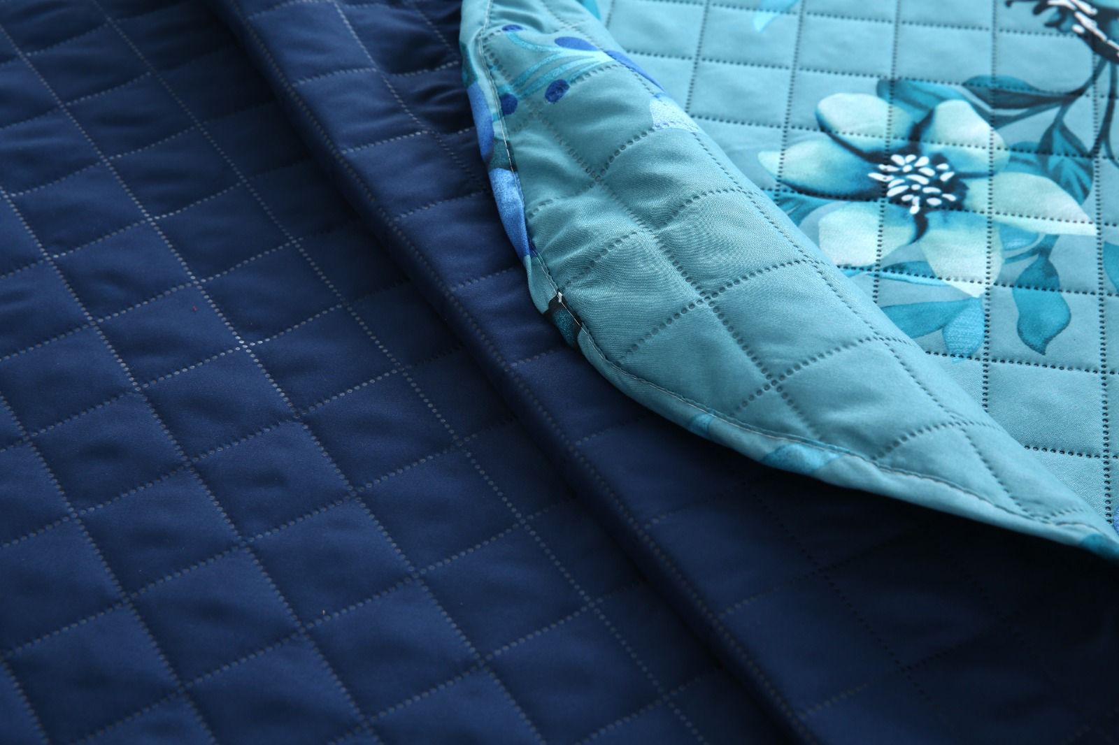 6 PCs Bed Spread Set- Azure Bloom Bed Spread Apricot