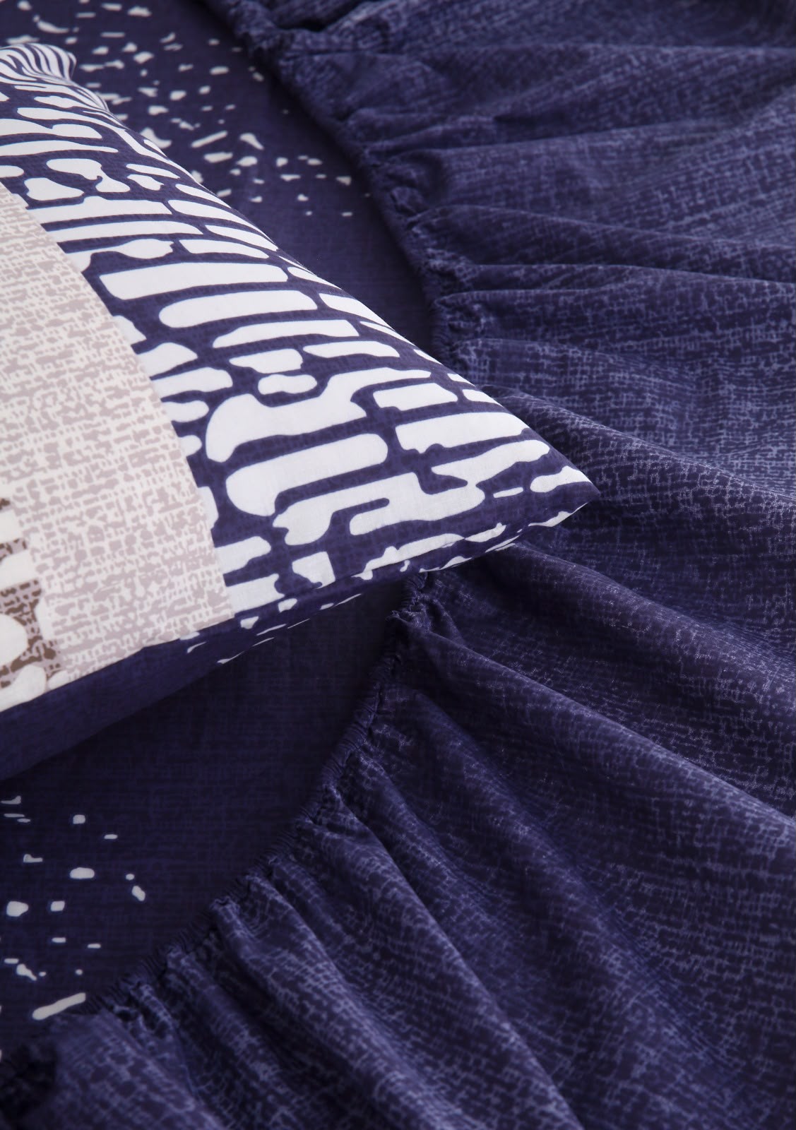 Fitted Bed Sheet- PFT023