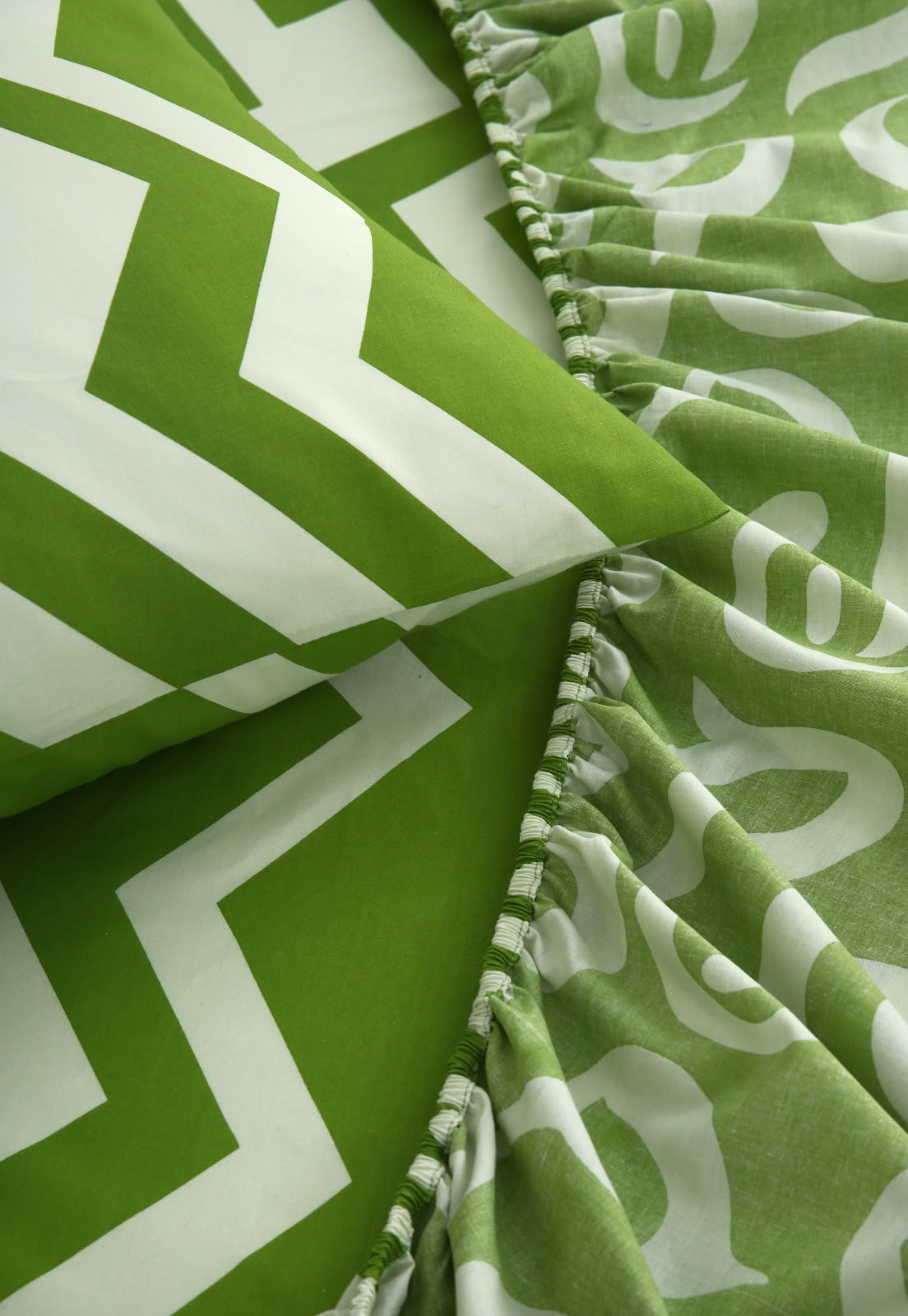 Fitted Bed Sheet- PFT024