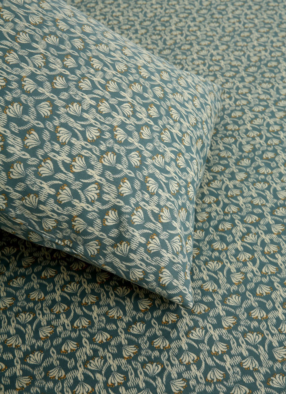 Fitted Bed Sheet- PFT0281