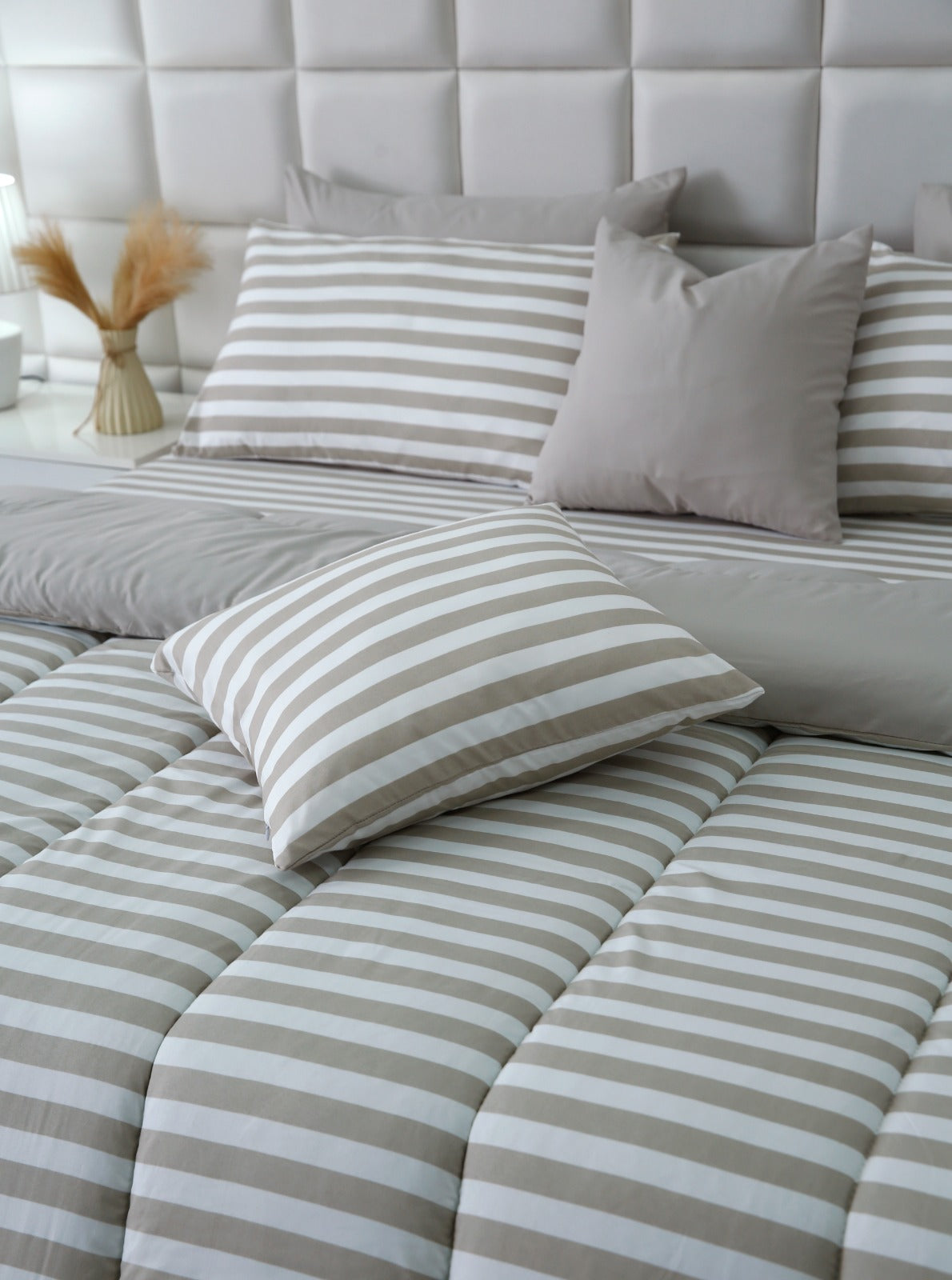 8 PCs Winter Razai Set- Beige Stripes